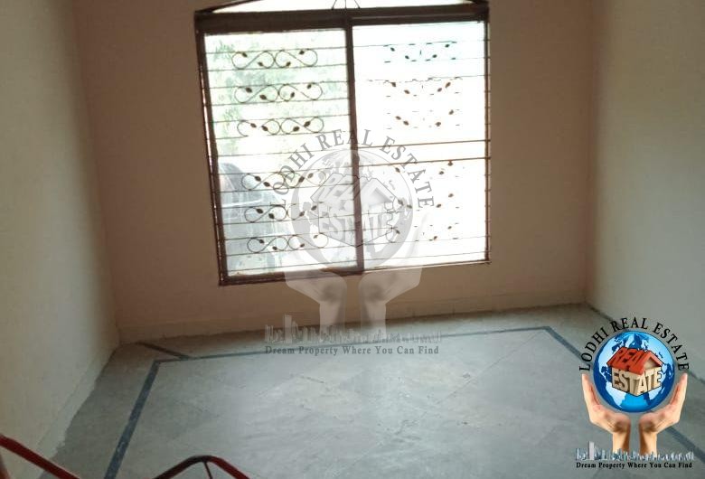 5 Marla Beautiful House Near Emporium Mall