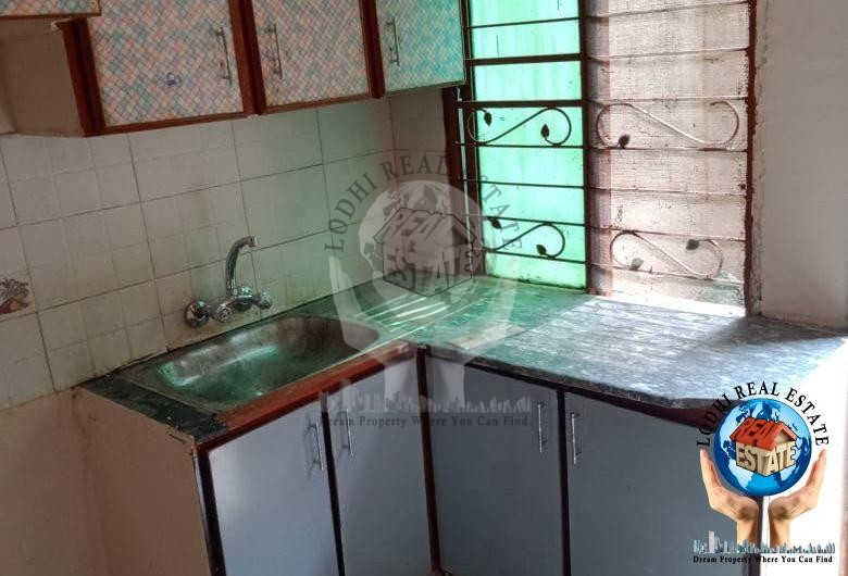 5 Marla Beautiful House Near Emporium Mall