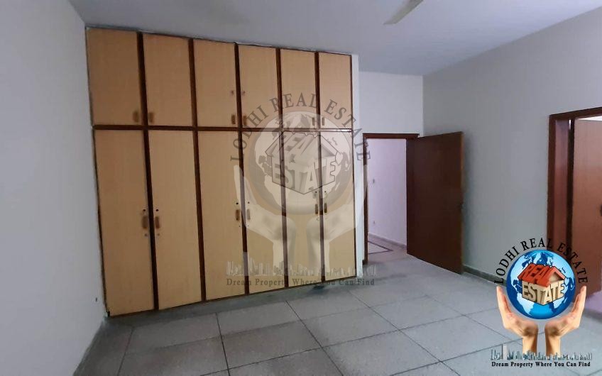 1 Kanal House Is Available In Reasonable Rent Only For Silent Office
