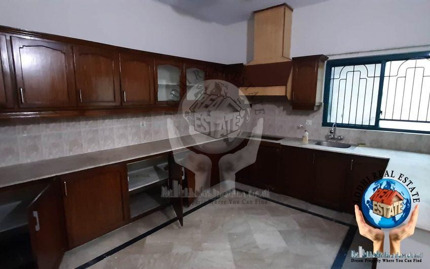 1 Kanal House Is Available In Reasonable Rent Only For Silent Office