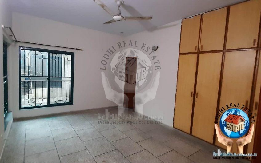 1 Kanal House Is Available In Reasonable Rent Only For Silent Office