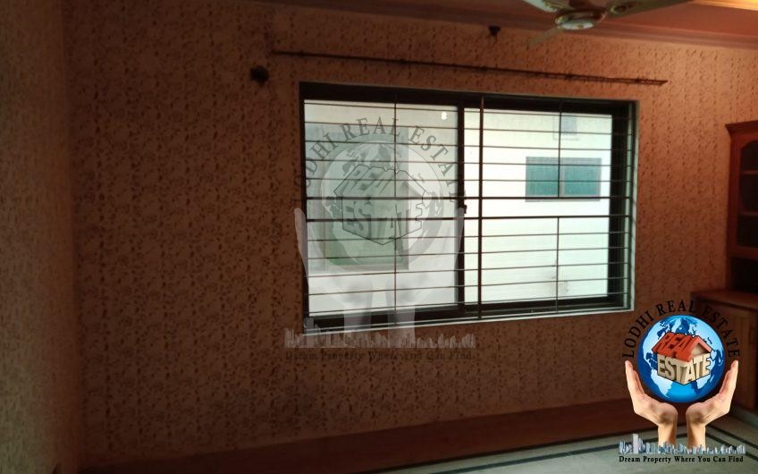 1 Kanal Upper Upper Portion Rent With 4 Bed Servant Quarter Near Emporium Mall Expo Center