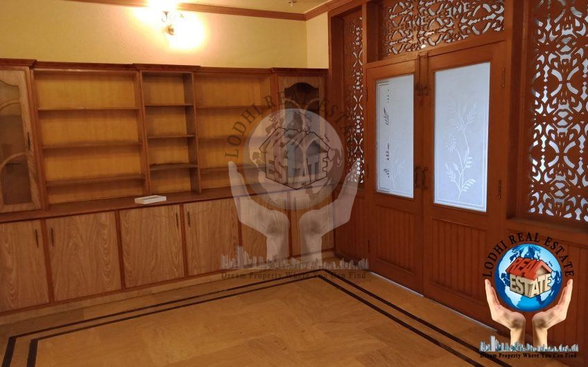 1 Kanal Upper Upper Portion Rent With 4 Bed Servant Quarter Near Emporium Mall Expo Center